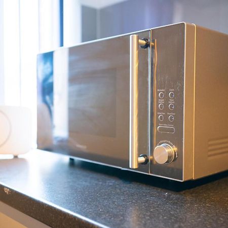 Studios With Ensuite Showers & Share Kitchens Prime Location Near Hospital, Town Center Apt 3 St Helens  Exteriör bild