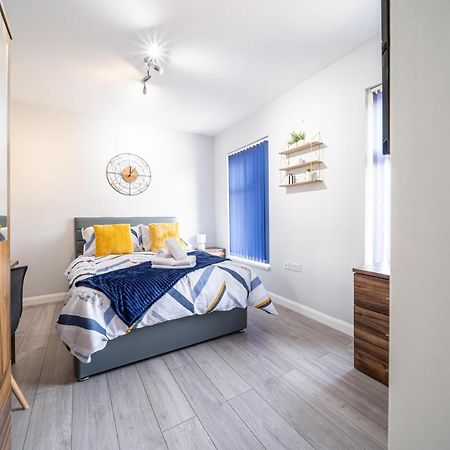 Studios With Ensuite Showers & Share Kitchens Prime Location Near Hospital, Town Center Apt 3 St Helens  Exteriör bild