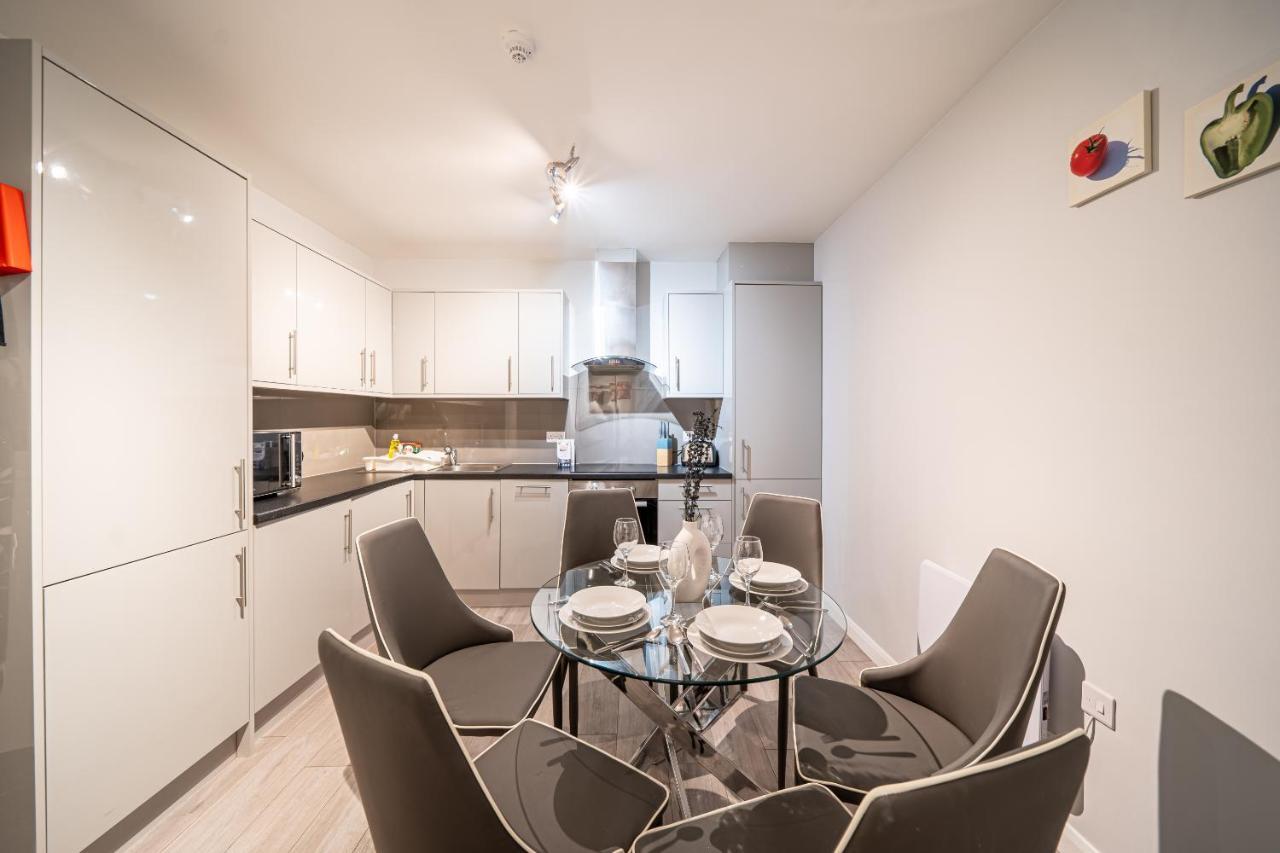 Studios With Ensuite Showers & Share Kitchens Prime Location Near Hospital, Town Center Apt 3 St Helens  Exteriör bild